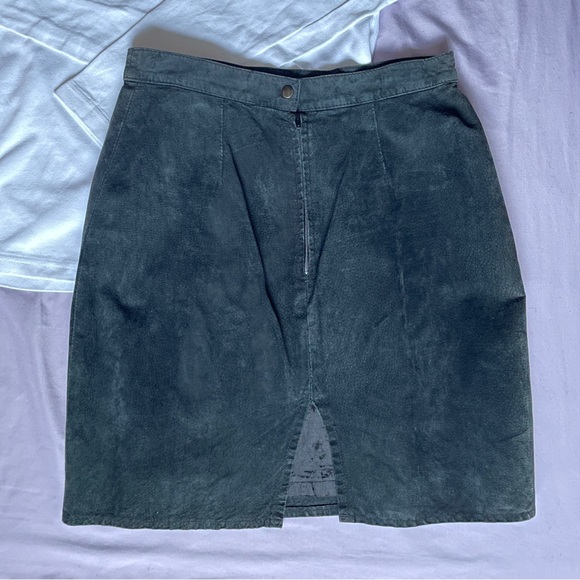 Vintage Daniel Hechter Paris 100% Genuine Leather Mini Skirt Size 4/6 - Picture 3 of 5